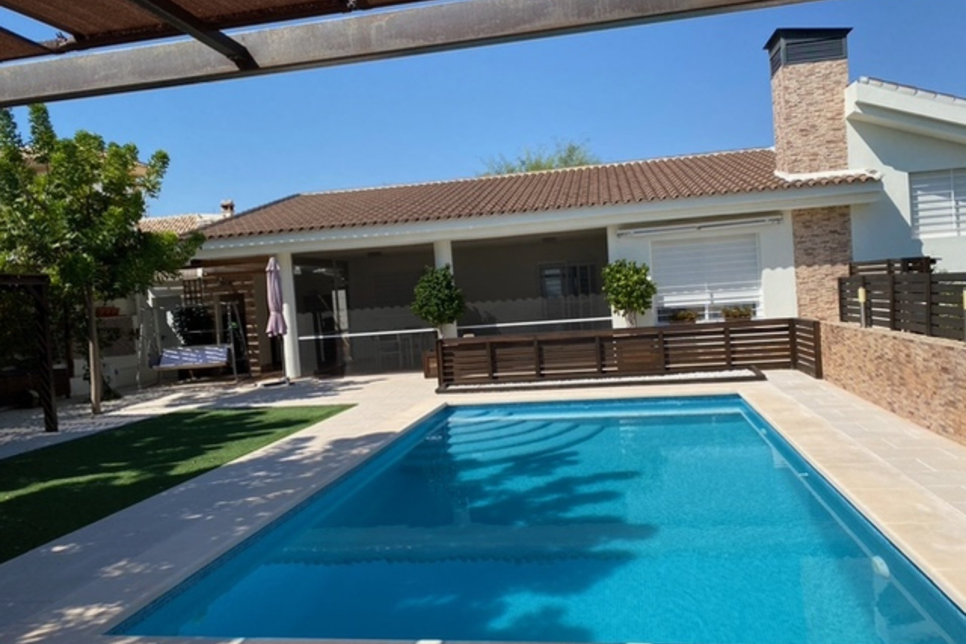 Revente - Villa -
Fortuna - Inland