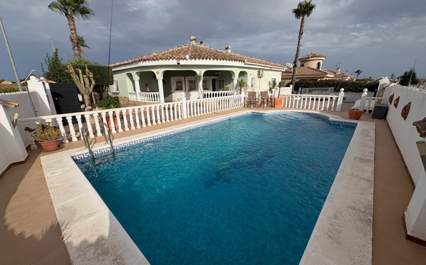 Revente - Villa -
Gea Y Truyols - Inland