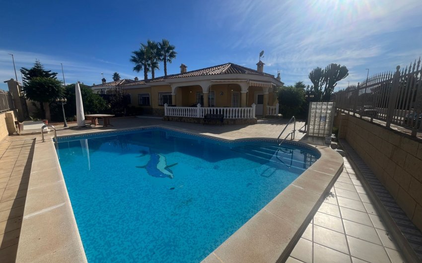 Revente - Villa -
Gea Y Truyols - Inland