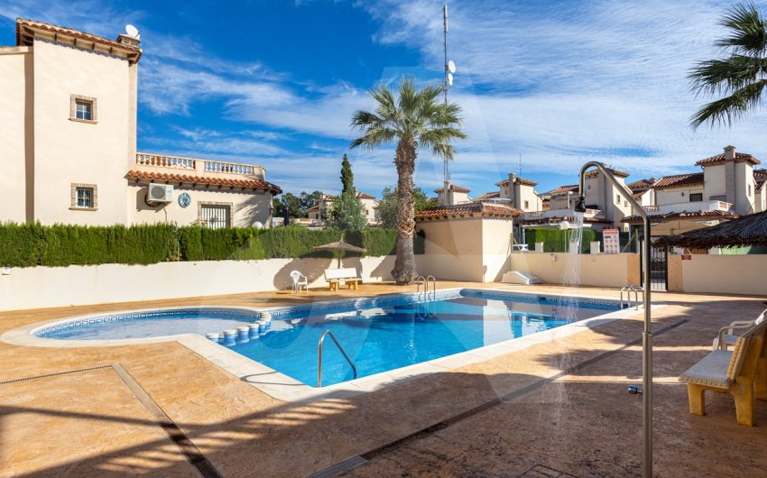 Revente - Villa -
Guardamar del Segura - El Raso