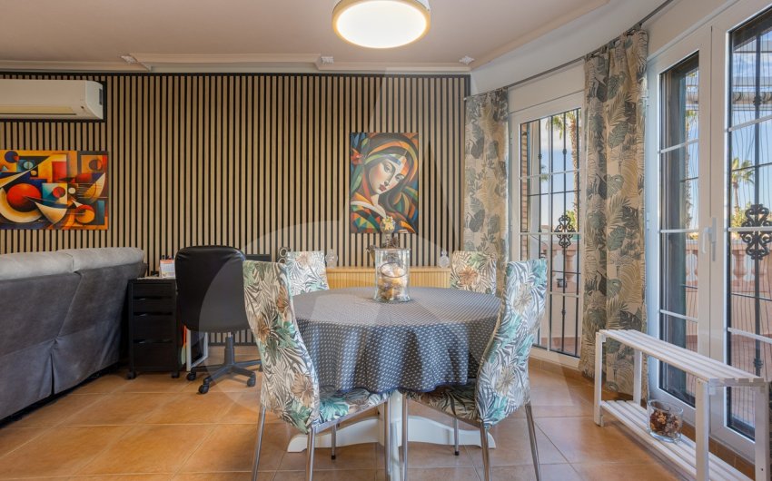 Revente - Villa -
Guardamar del Segura - El Raso