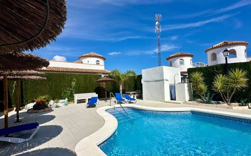 Revente - Villa -
Guardamar del Segura - El Raso