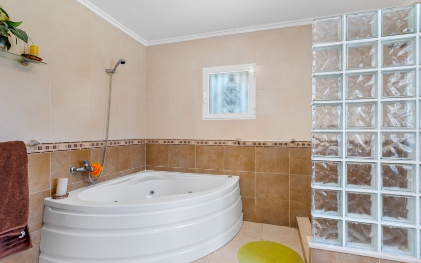 Revente - Villa -
Jacarilla - Inland