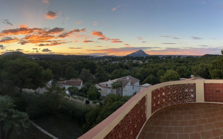 Revente - Villa -
Jávea - Montgó