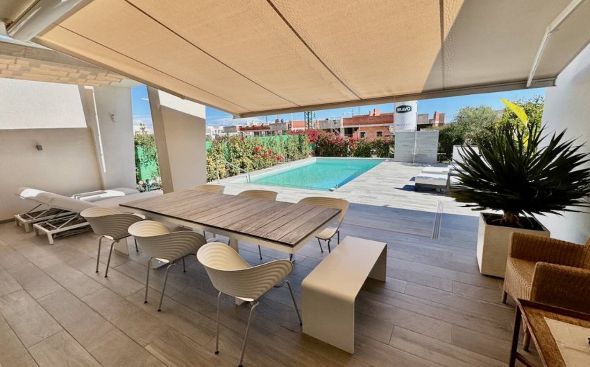 Revente - Villa -
La Finca Golf - Algorfa