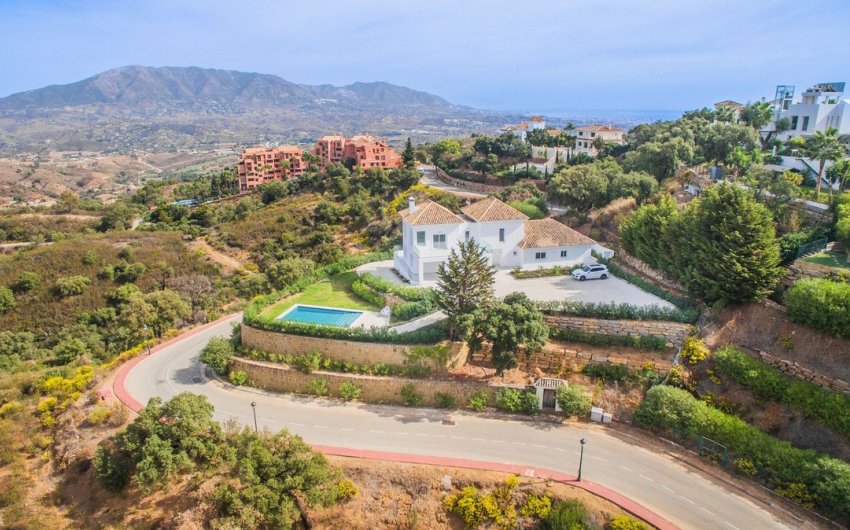 Revente - Villa -
La Mairena - Inland