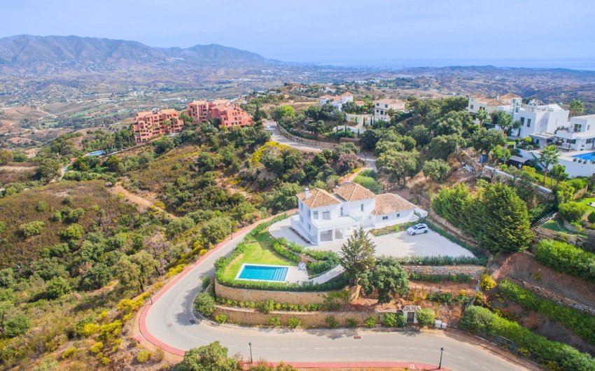 Revente - Villa -
La Mairena - Inland