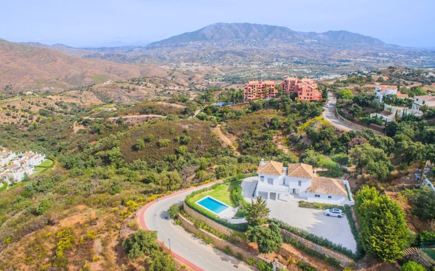 Revente - Villa -
La Mairena - Inland