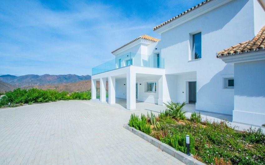 Revente - Villa -
La Mairena - Inland