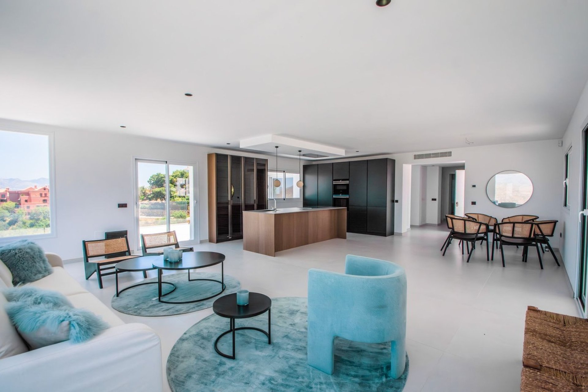 Revente - Villa -
La Mairena - Inland