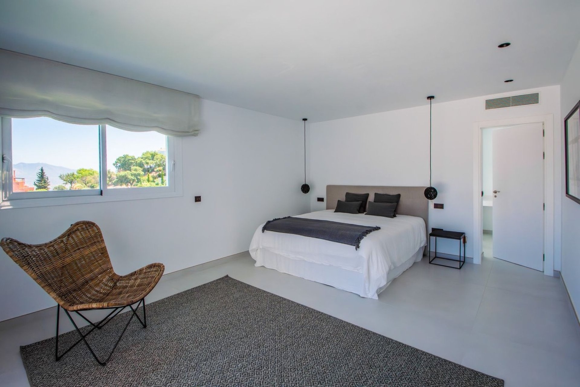 Revente - Villa -
La Mairena - Inland
