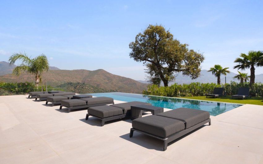 Revente - Villa -
La Mairena - Inland