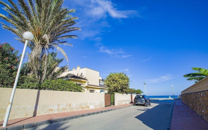 Revente - Villa -
La Manga del Mar Menor - Playa De Las Gaviotas-el Pedrucho