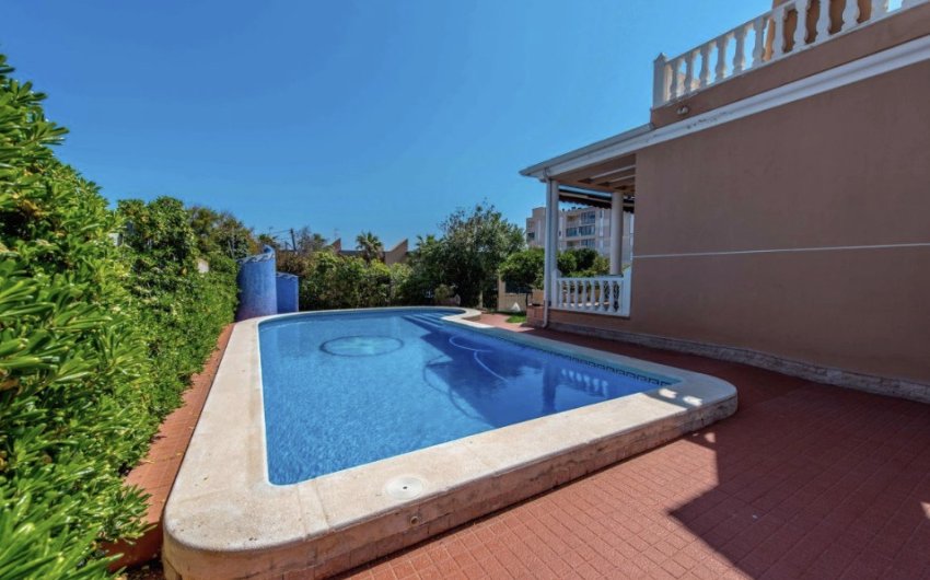 Revente - Villa -
La Mata - Costa Blanca