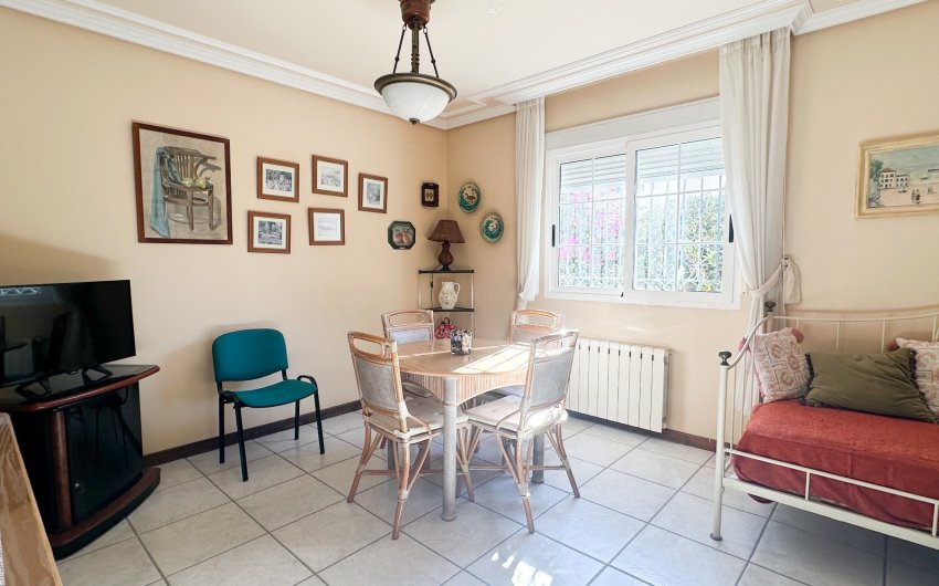 Revente - Villa -
La Mata - Costa Blanca