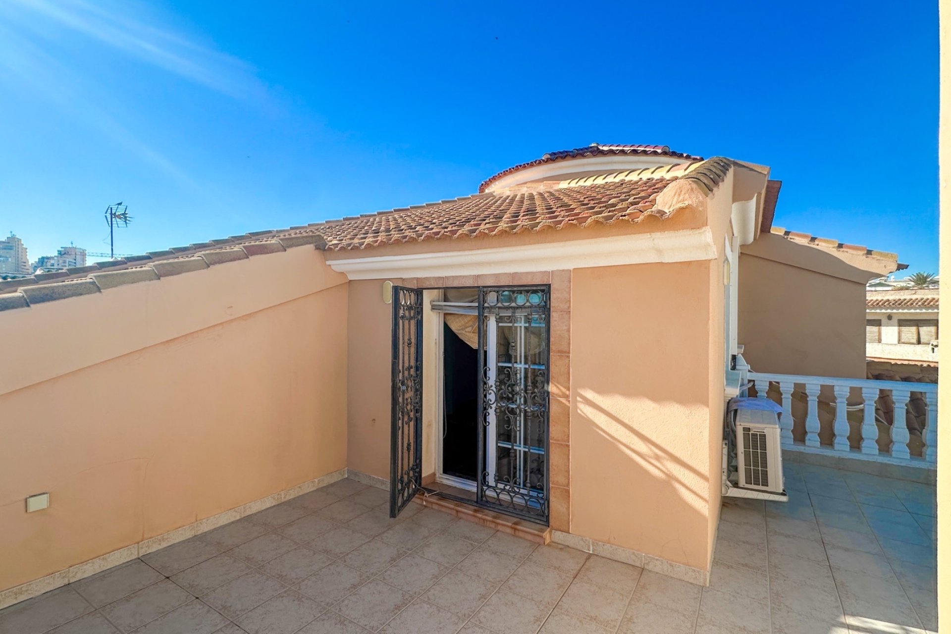 Revente - Villa -
La Mata - Costa Blanca