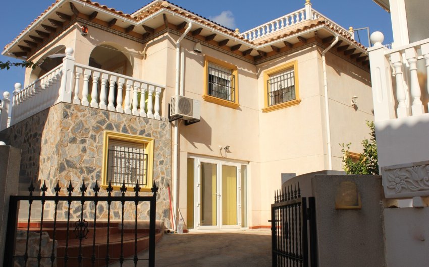 Revente - Villa -
La Zenia - Costa Blanca