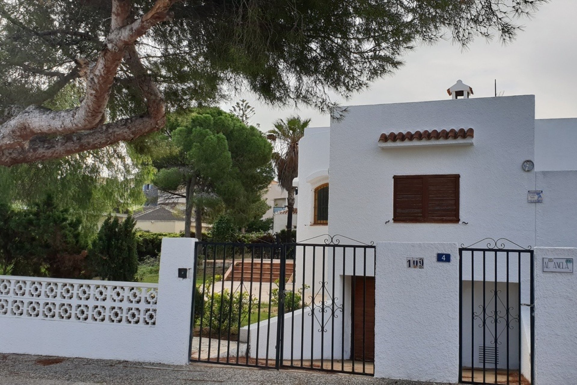 Revente - Villa -
La Zenia - Costa Blanca