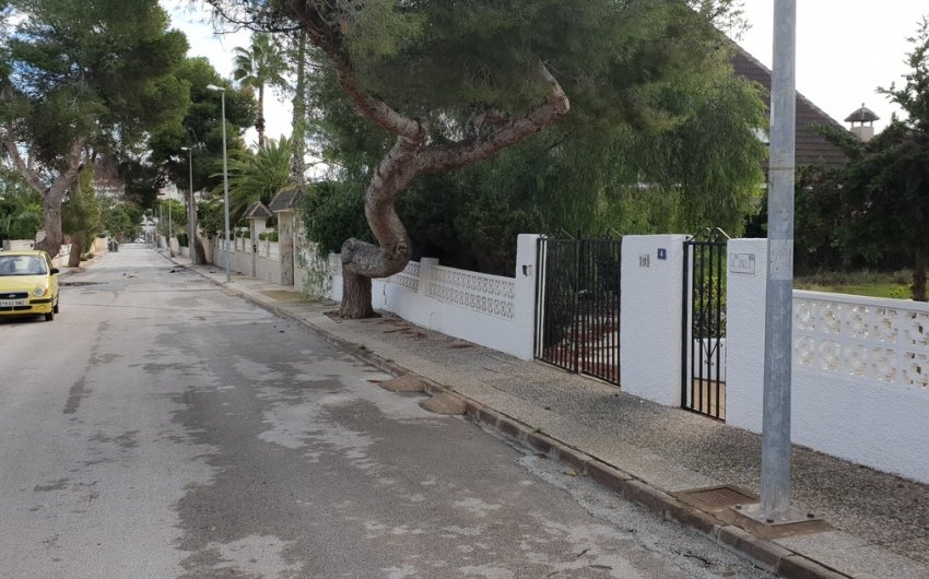 Revente - Villa -
La Zenia - Costa Blanca