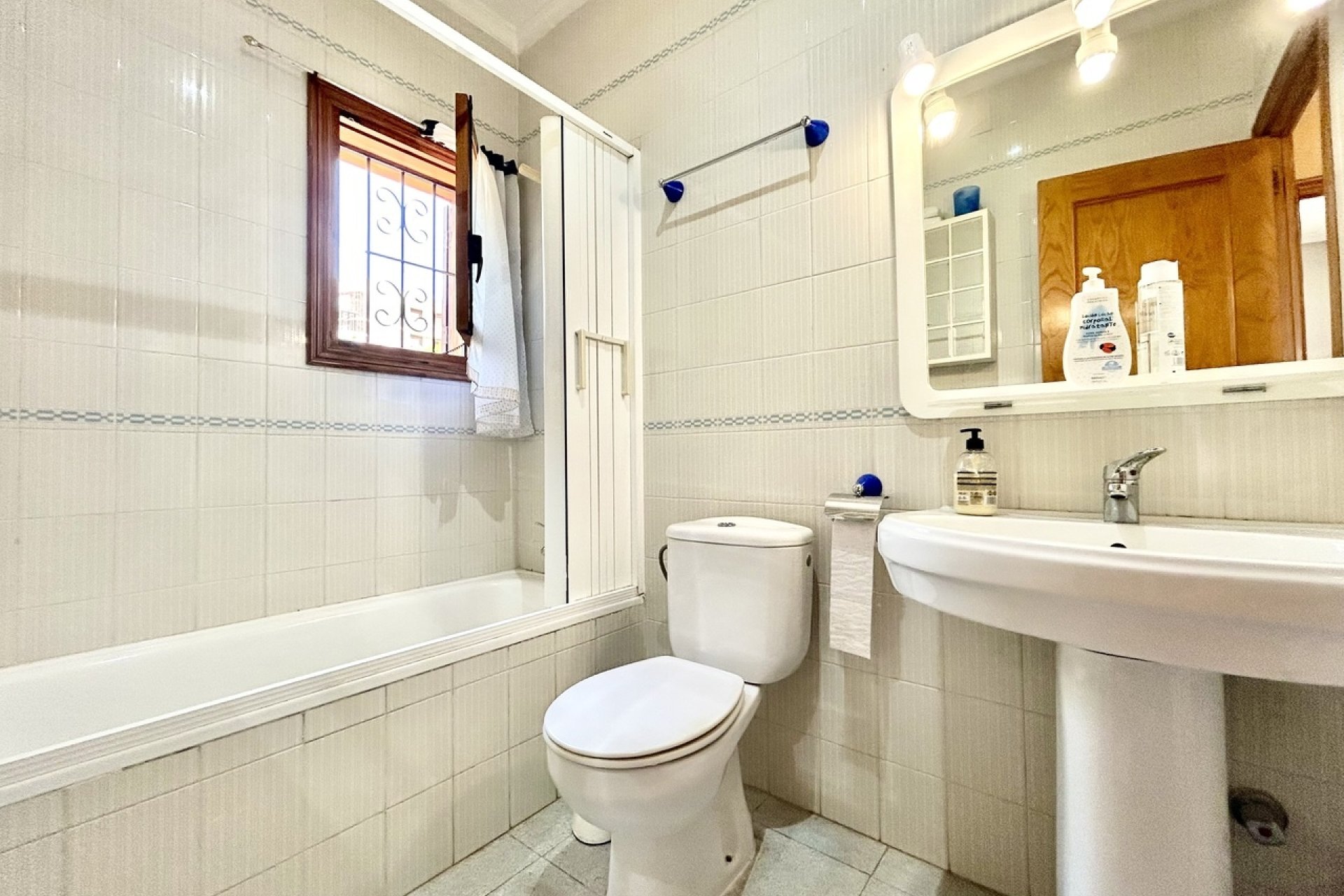 Revente - Villa -
La Zenia - Costa Blanca