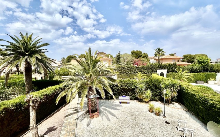 Revente - Villa -
La Zenia - Costa Blanca