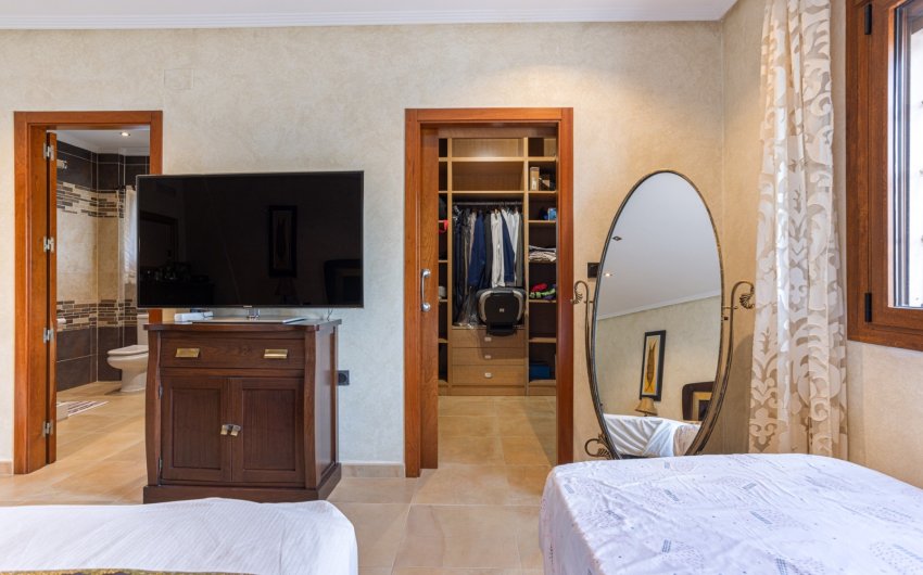 Revente - Villa -
Los Montesinos - La Herrada