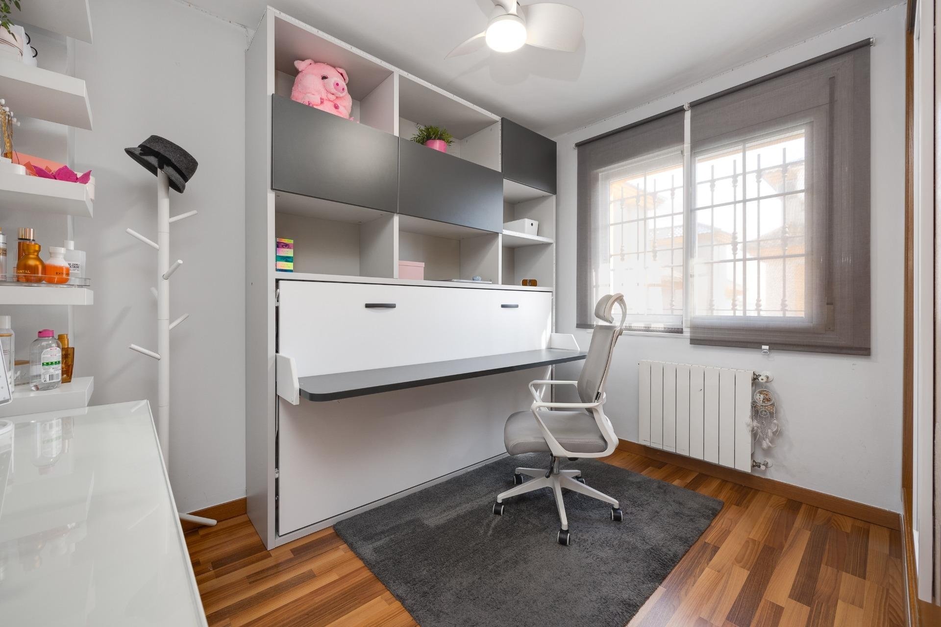 Revente - Villa -
Los Montesinos - La Herrada