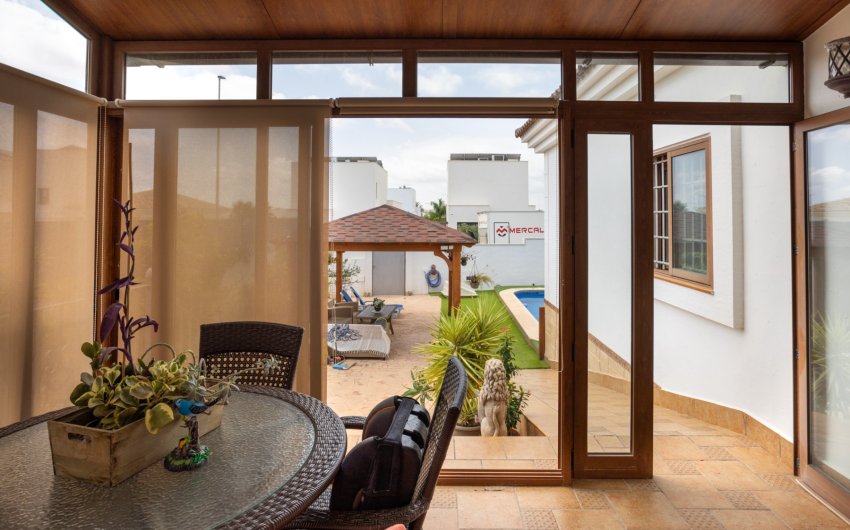 Revente - Villa -
Los Montesinos - La Herrada