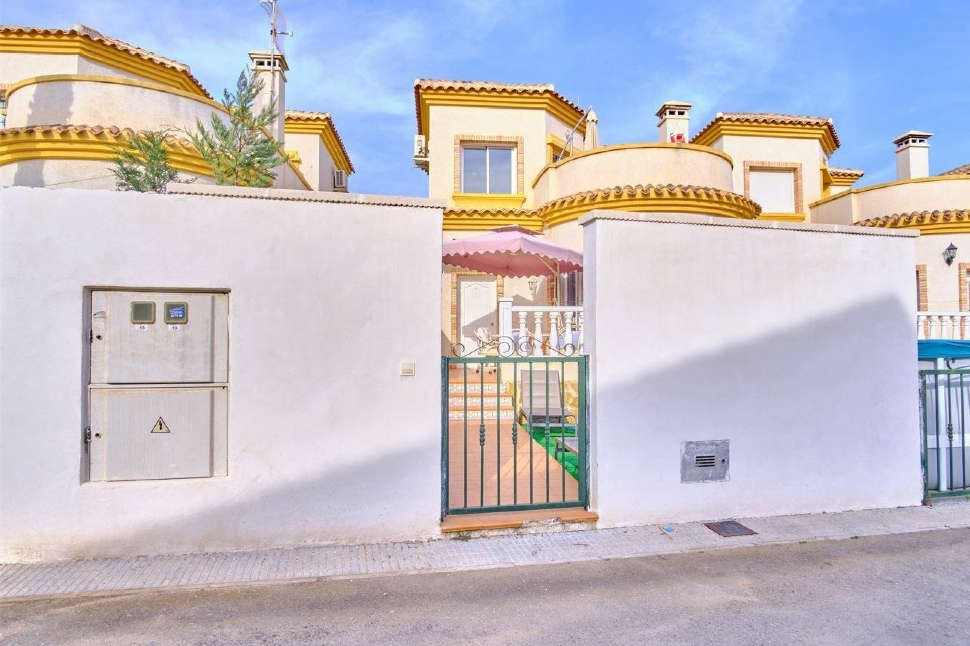 Revente - Villa -
Los Montesinos - La Herrada