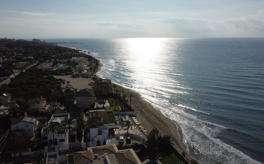 Revente - Villa -
Marbella - Las Chapas