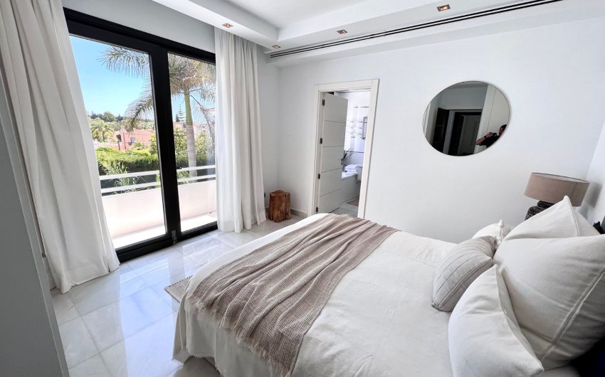 Revente - Villa -
Marbella - Nueva Andalucía