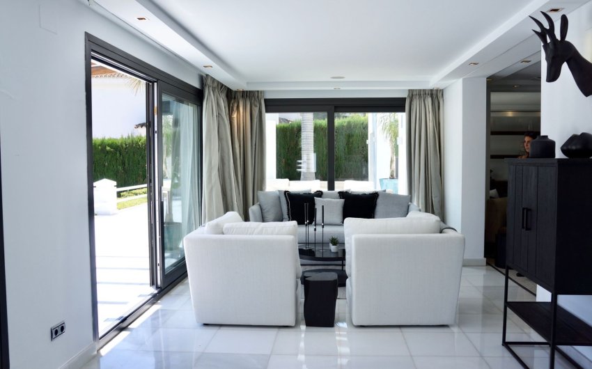 Revente - Villa -
Marbella - Nueva Andalucía