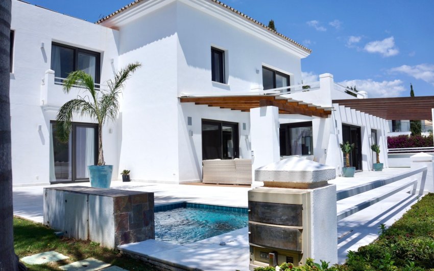 Revente - Villa -
Marbella - Nueva Andalucía