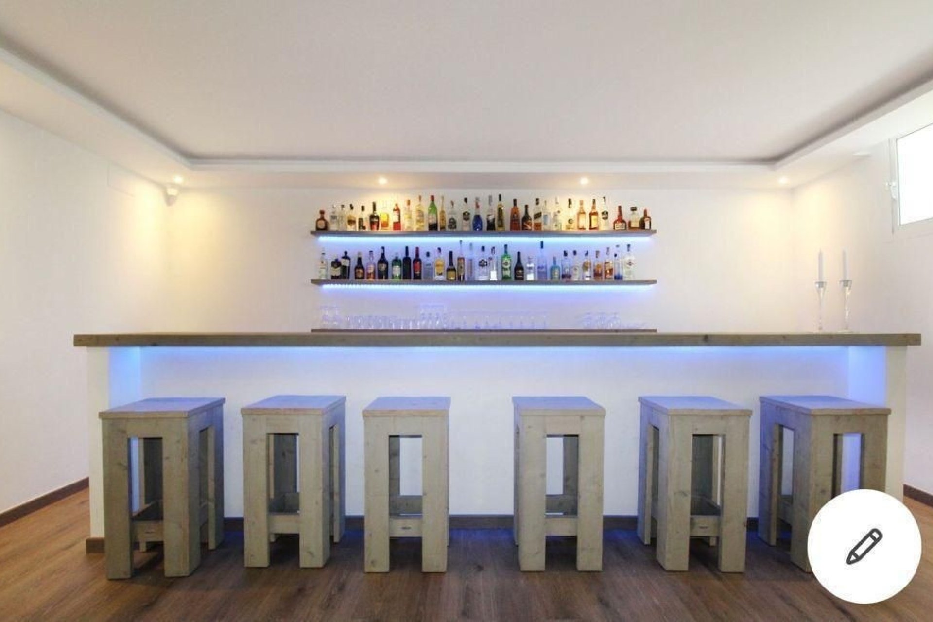 Revente - Villa -
Marbella - Nueva Andalucía