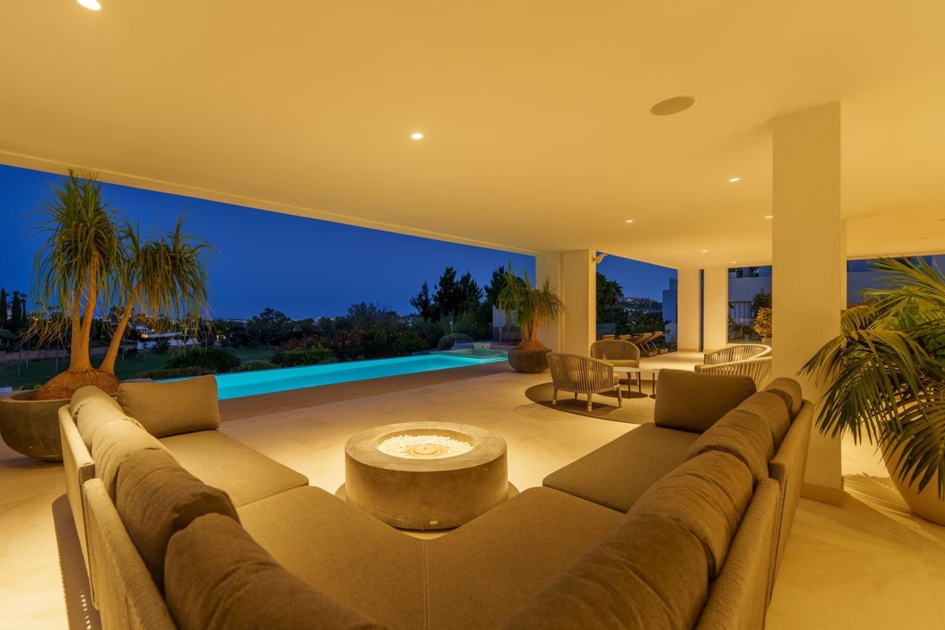 Revente - Villa -
Nueva Andalucía - Costa del Sol