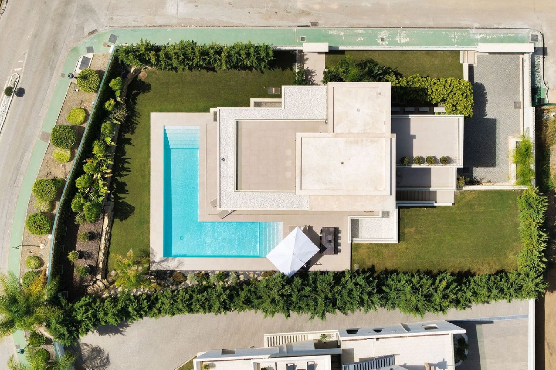 Revente - Villa -
Nueva Andalucía - Costa del Sol