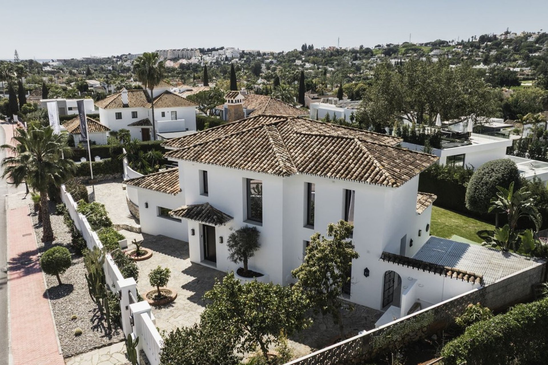 Revente - Villa -
Nueva Andalucía - Costa del Sol