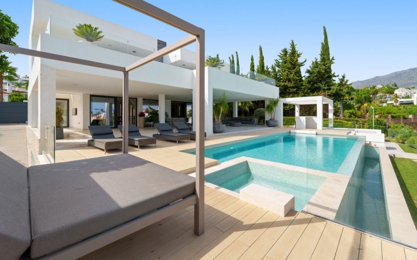 Revente - Villa -
Nueva Andalucía - Costa del Sol