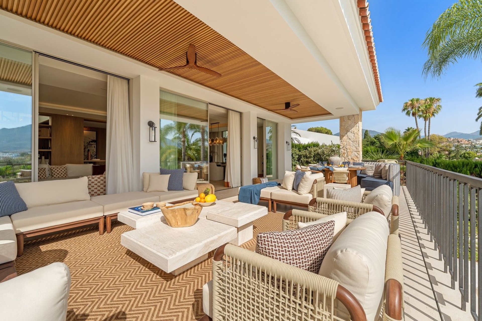 Revente - Villa -
Nueva Andalucía - Costa del Sol