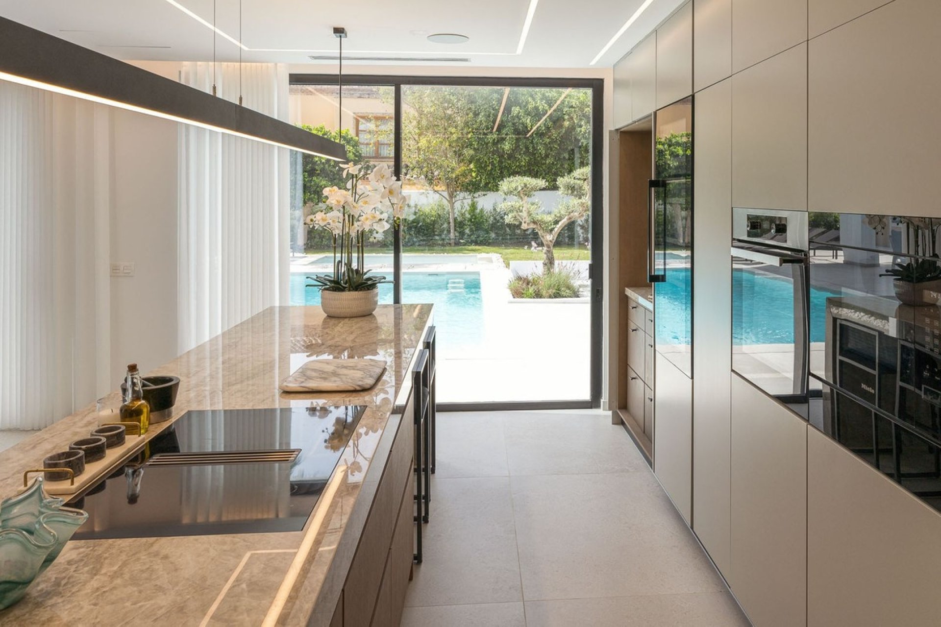 Revente - Villa -
Nueva Andalucía - Costa del Sol