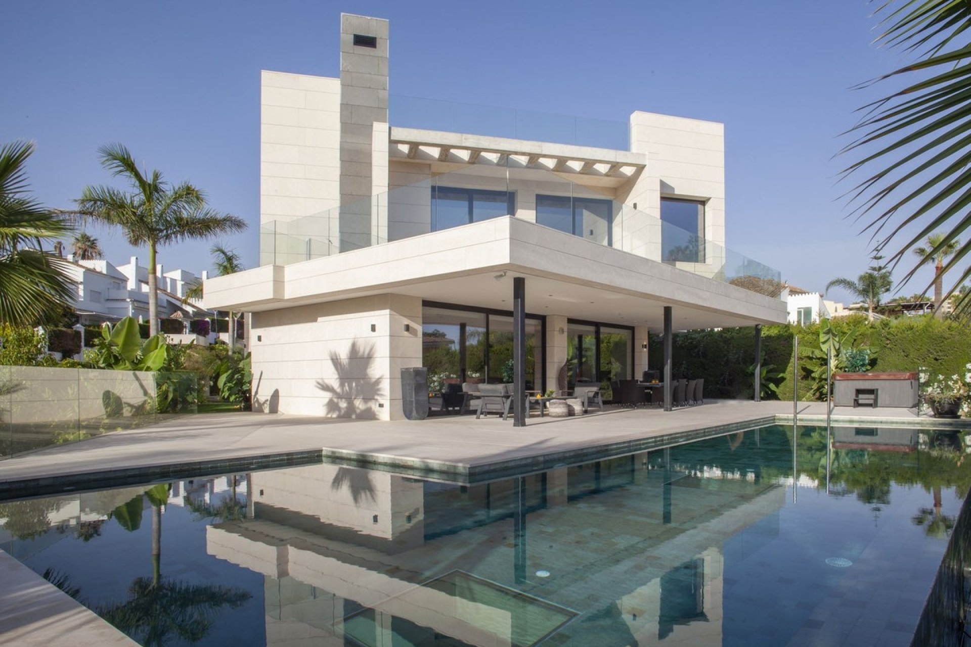 Revente - Villa -
Nueva Andalucía - Costa del Sol