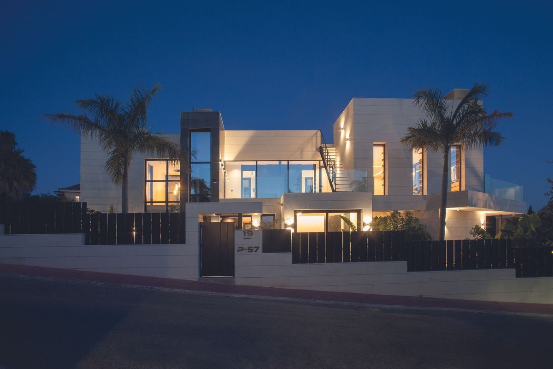 Revente - Villa -
Nueva Andalucía - Costa del Sol
