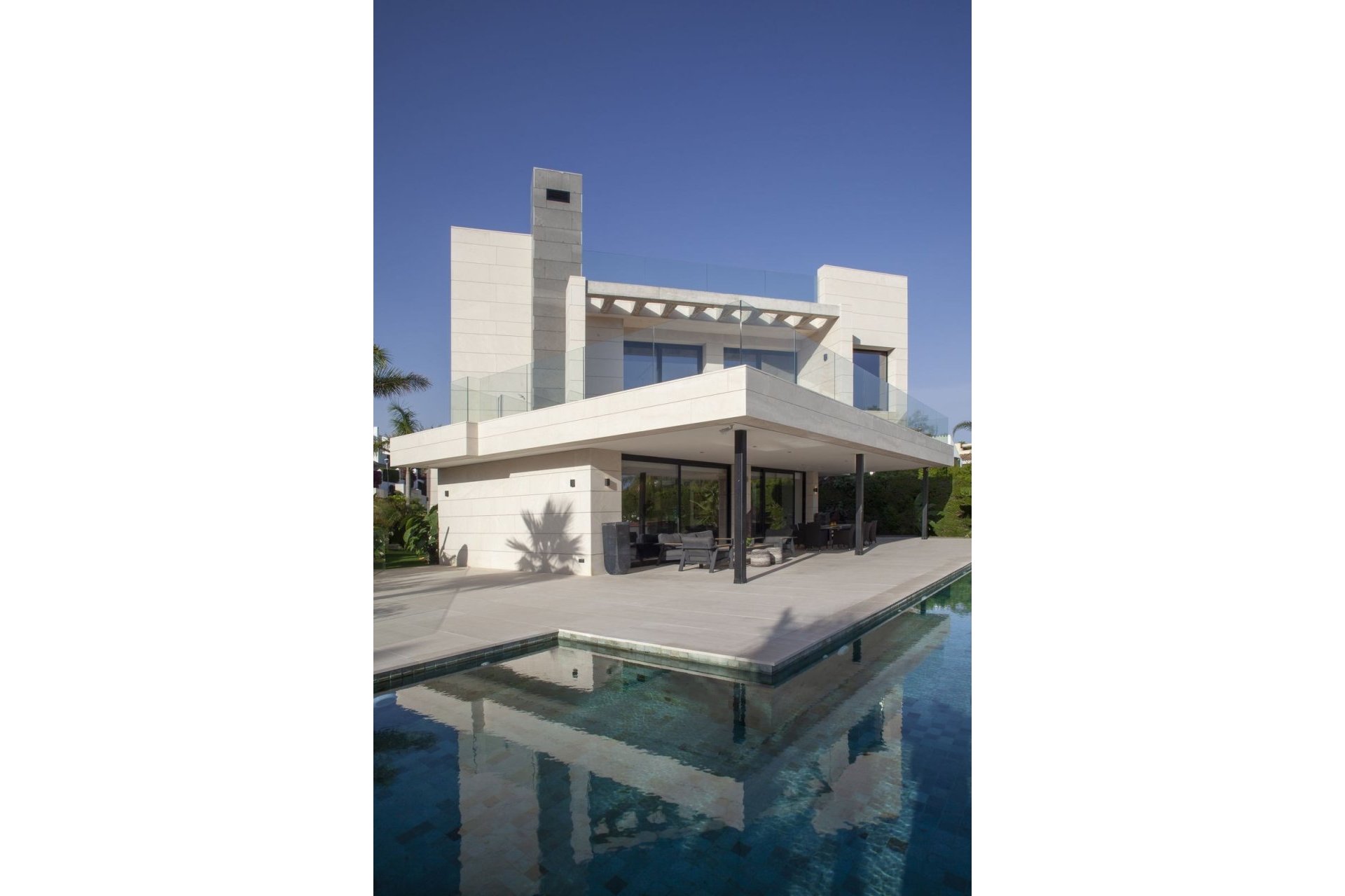 Revente - Villa -
Nueva Andalucía - Costa del Sol