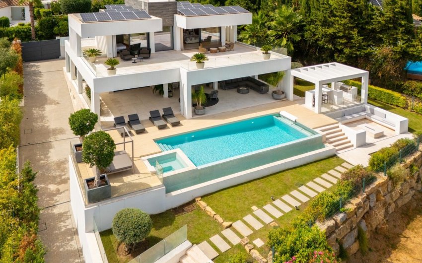 Revente - Villa -
Nueva Andalucía - Costa del Sol
