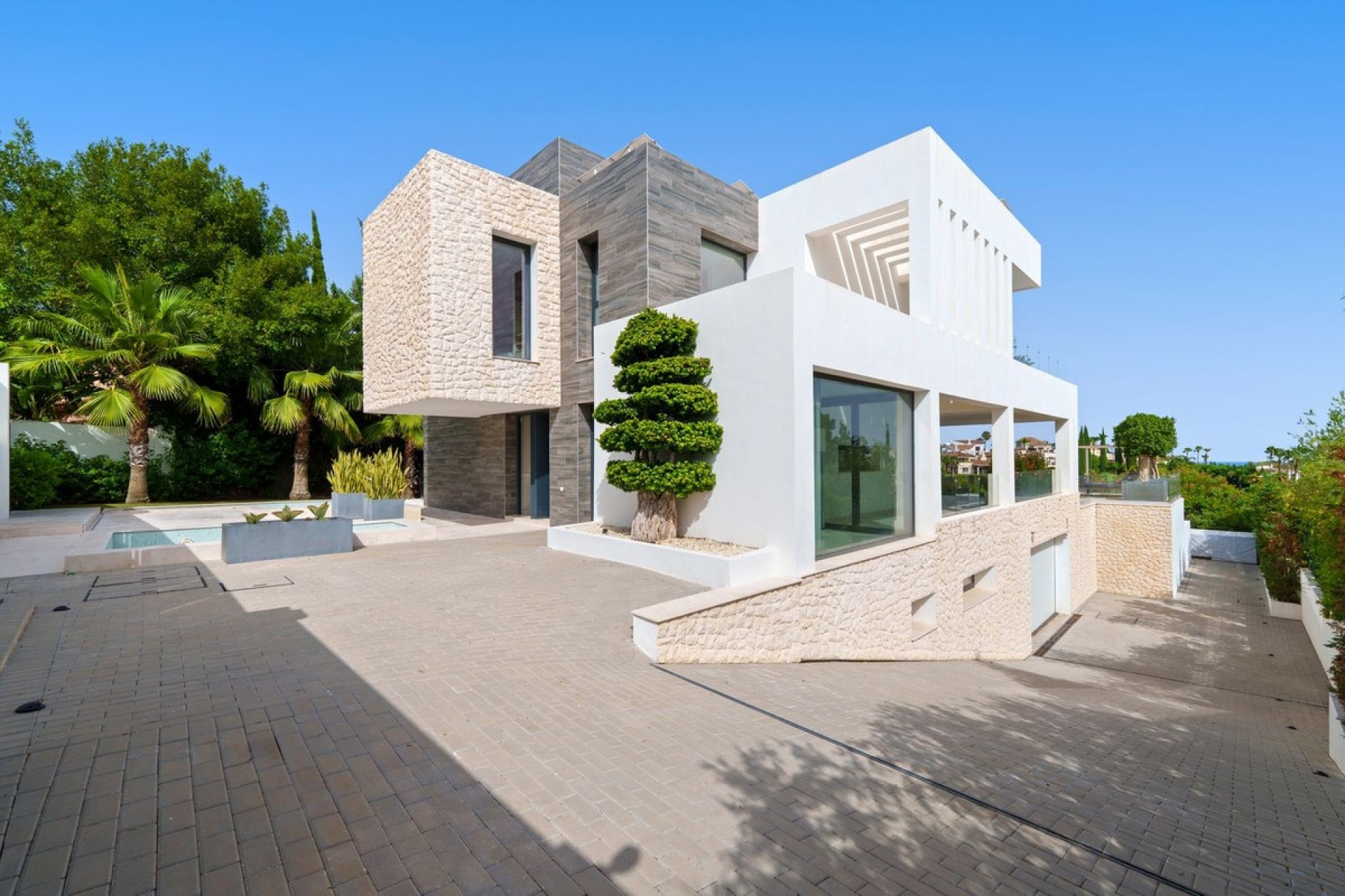 Revente - Villa -
Nueva Andalucía - Costa del Sol