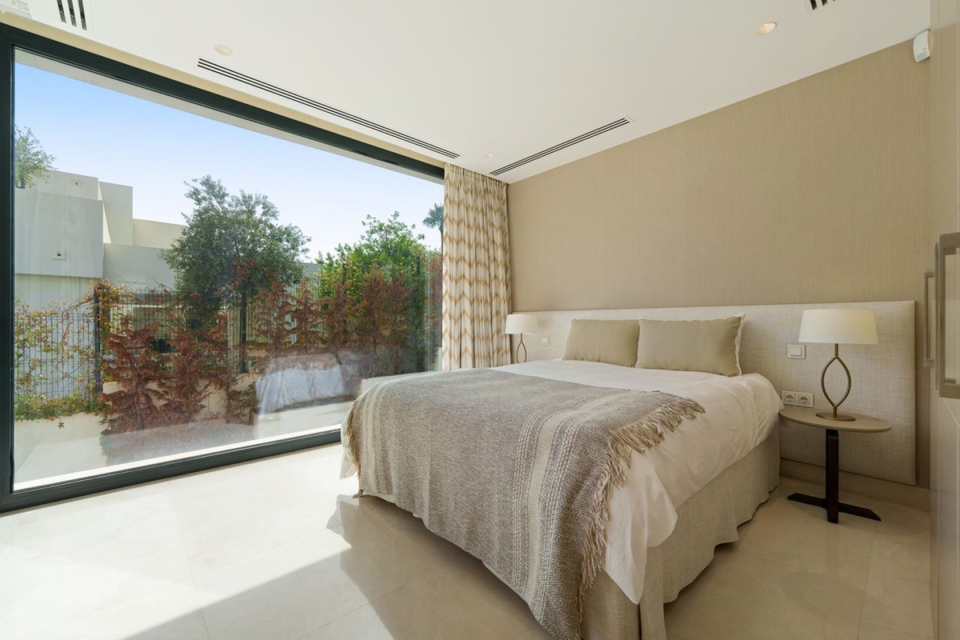 Revente - Villa -
Nueva Andalucía - Costa del Sol
