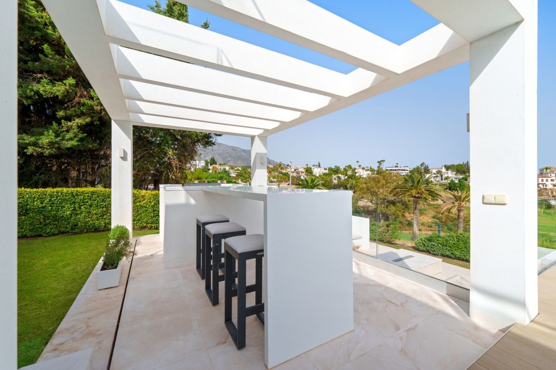 Revente - Villa -
Nueva Andalucía - Costa del Sol