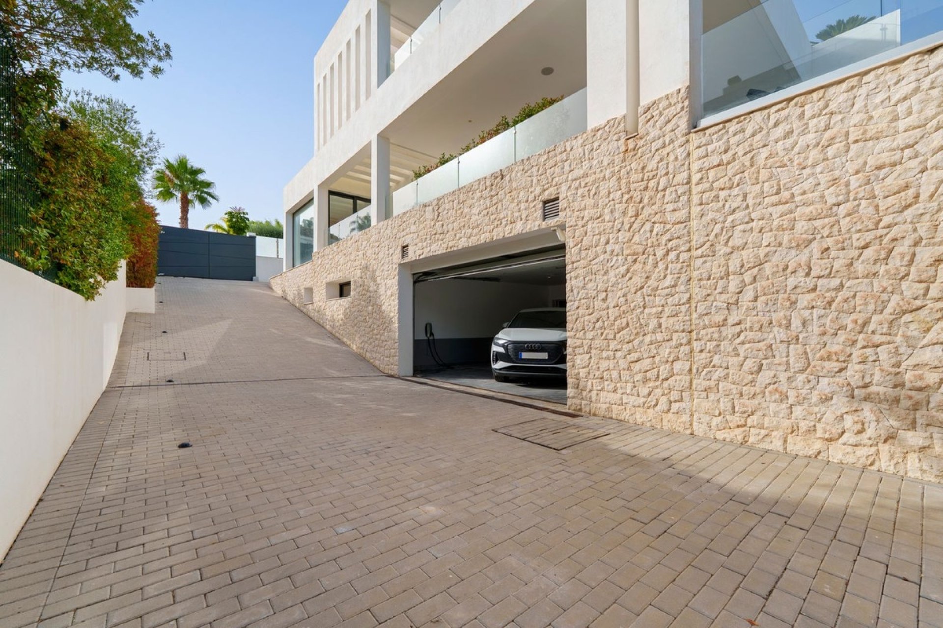 Revente - Villa -
Nueva Andalucía - Costa del Sol