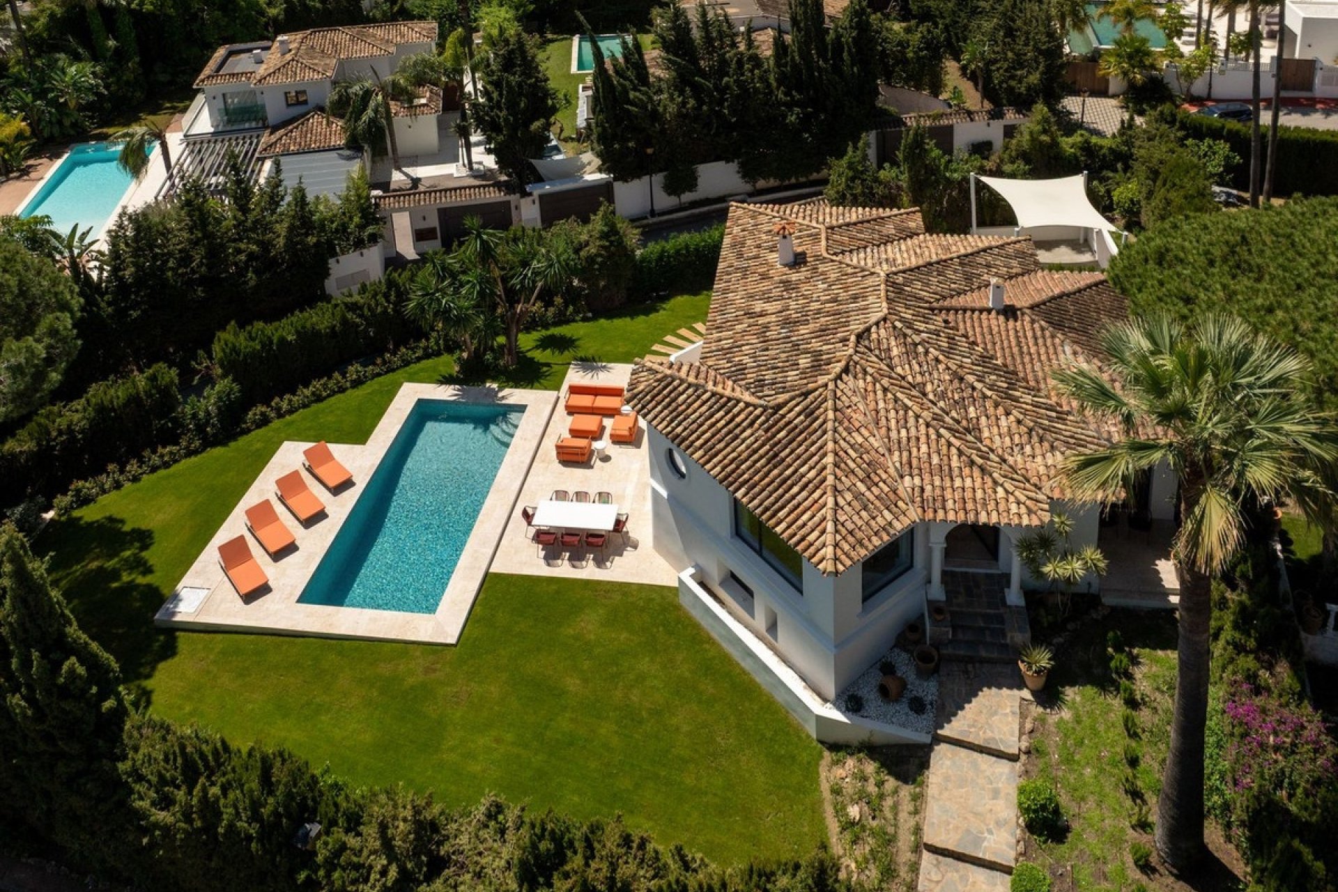 Revente - Villa -
Nueva Andalucía - Costa del Sol
