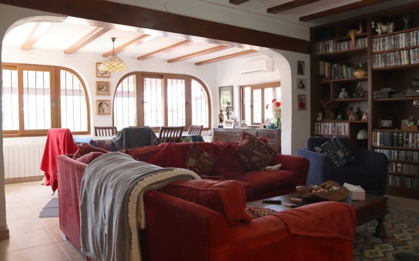 Revente - Villa -
Orba - Inland